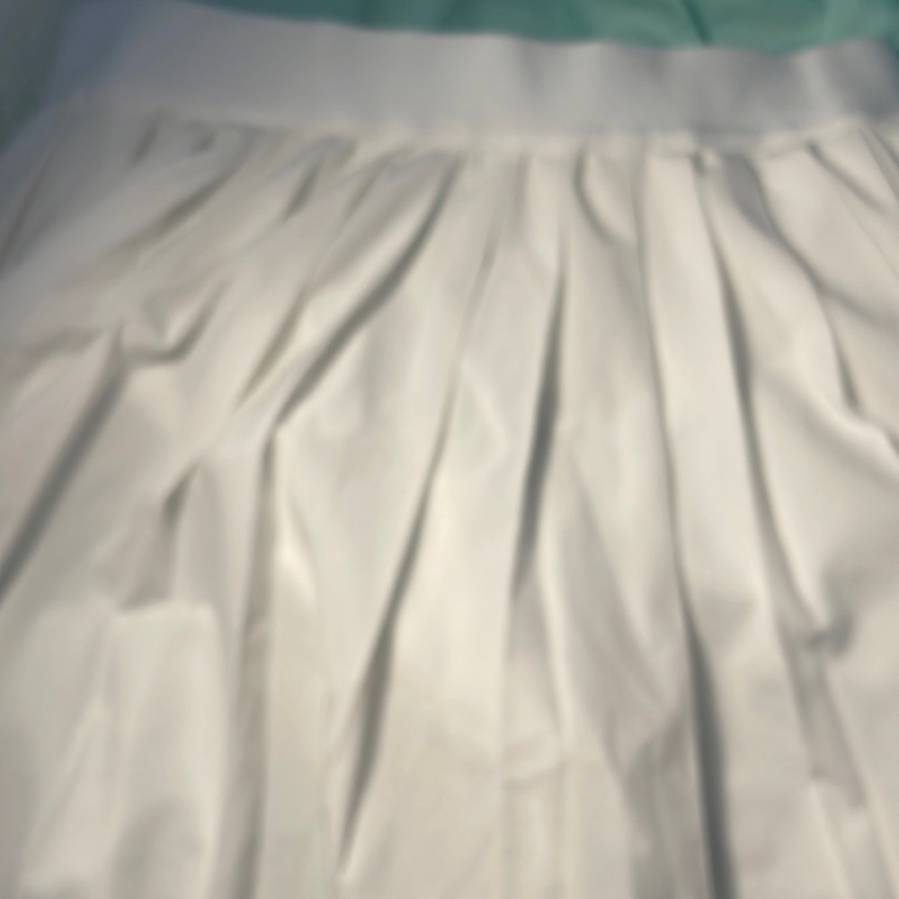 gilly hicks white skirt